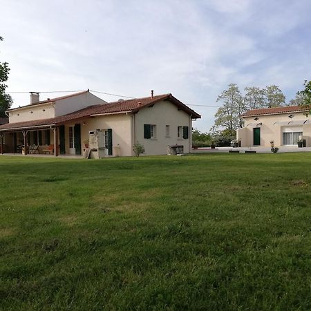 Jau-Dignac-et-Loirac La Mancine Laulan Bed & Breakfast エクステリア 写真