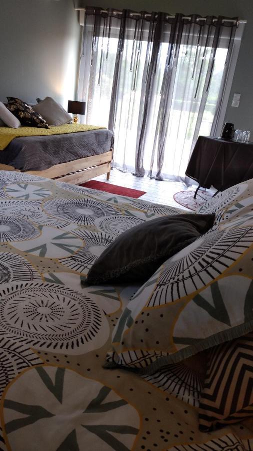 Jau-Dignac-et-Loirac La Mancine Laulan Bed & Breakfast エクステリア 写真