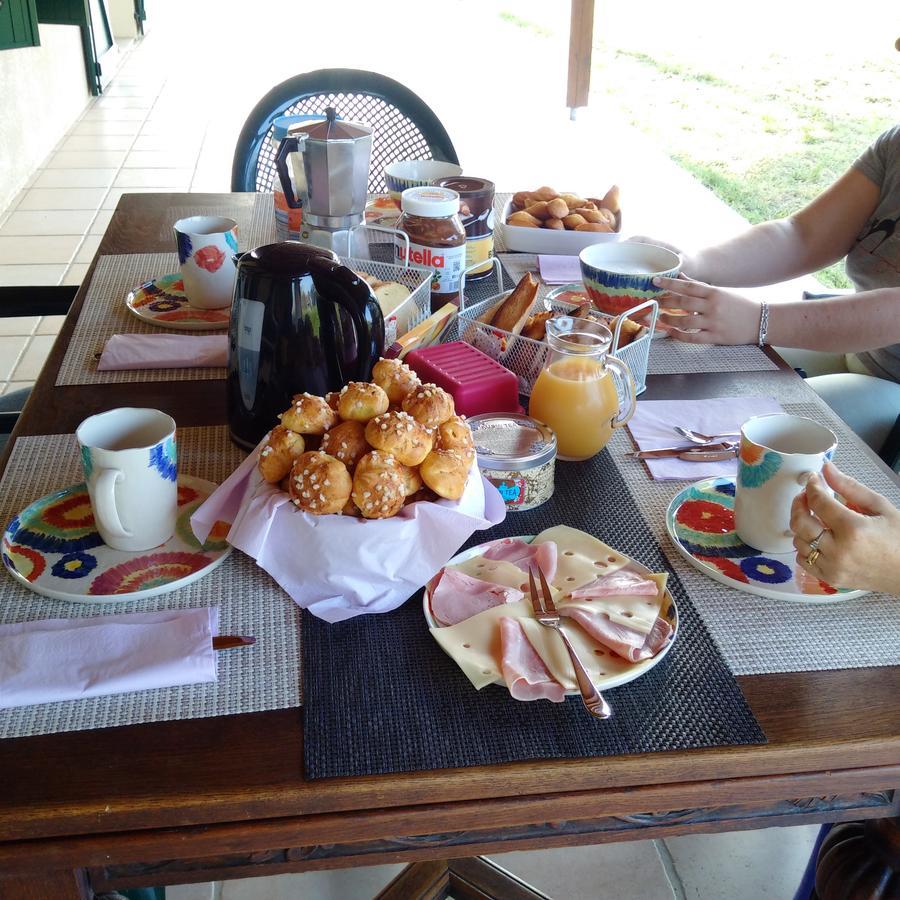 Jau-Dignac-et-Loirac La Mancine Laulan Bed & Breakfast エクステリア 写真