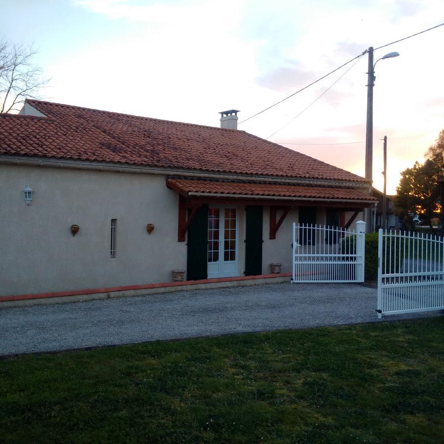 Jau-Dignac-et-Loirac La Mancine Laulan Bed & Breakfast エクステリア 写真